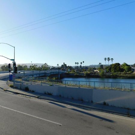 Super 8 By Wyndham Santa Cruz Beach Boardwalk Bagian luar foto
