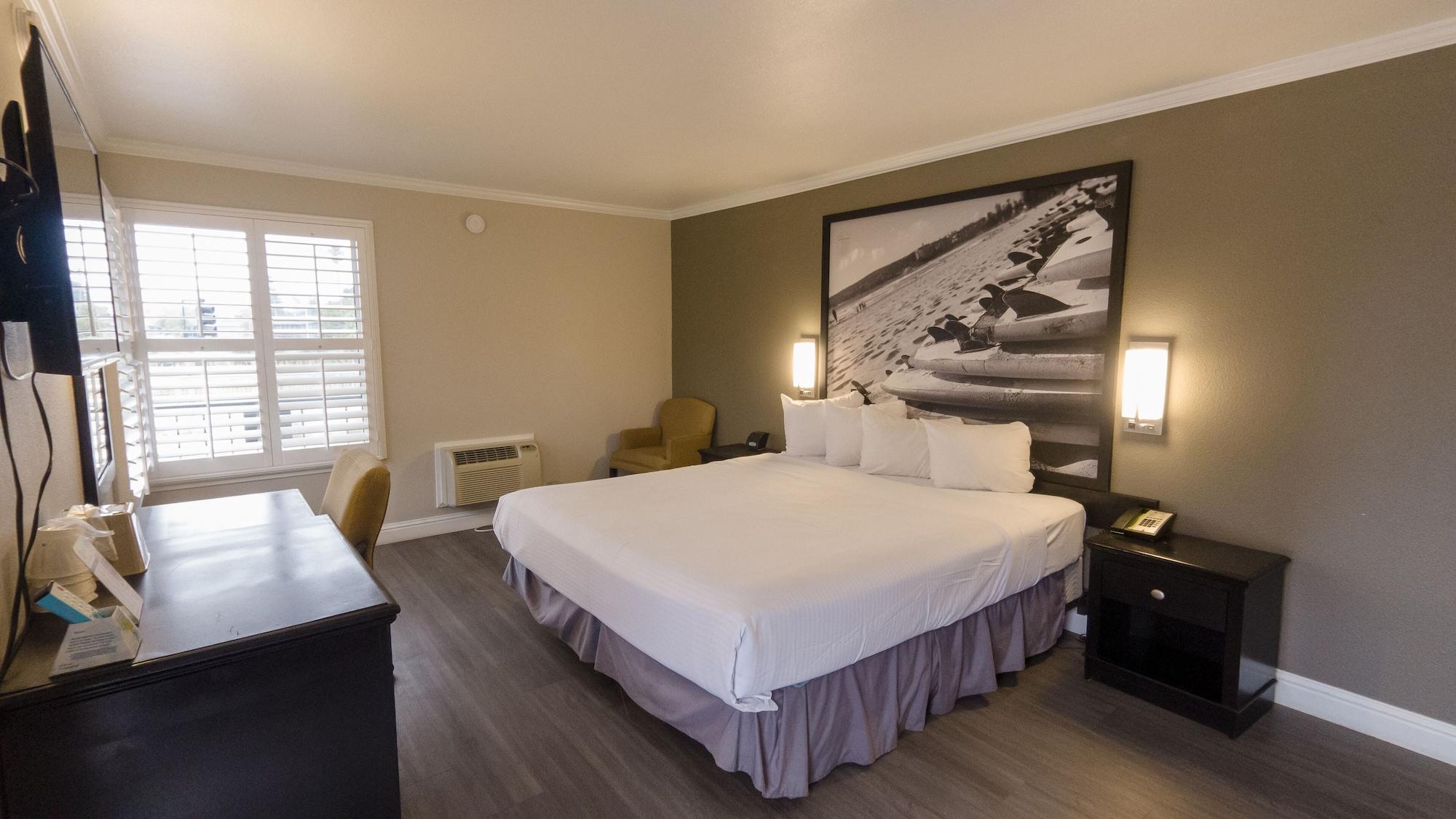 Super 8 By Wyndham Santa Cruz Beach Boardwalk Bagian luar foto