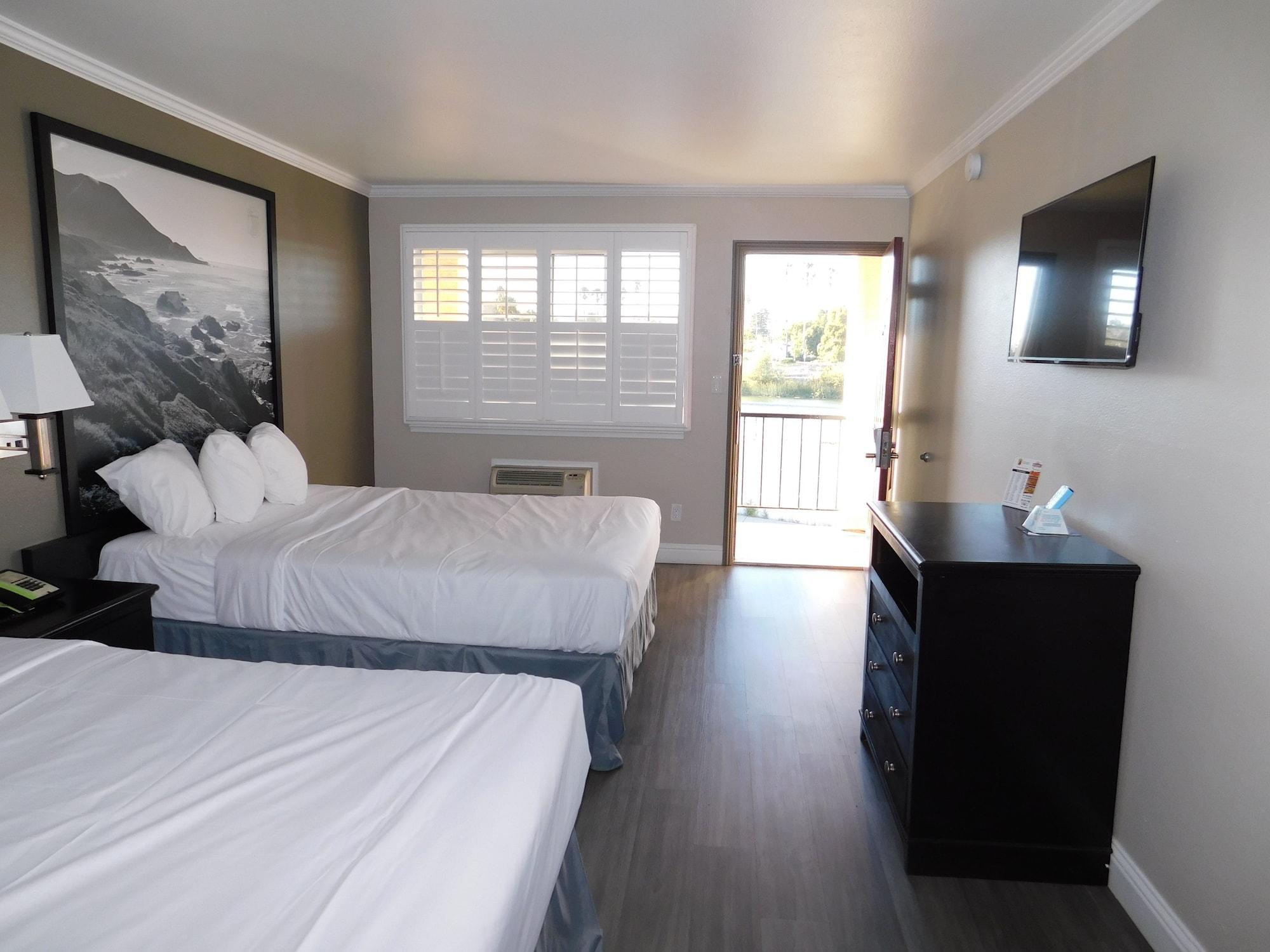 Super 8 By Wyndham Santa Cruz Beach Boardwalk Bagian luar foto