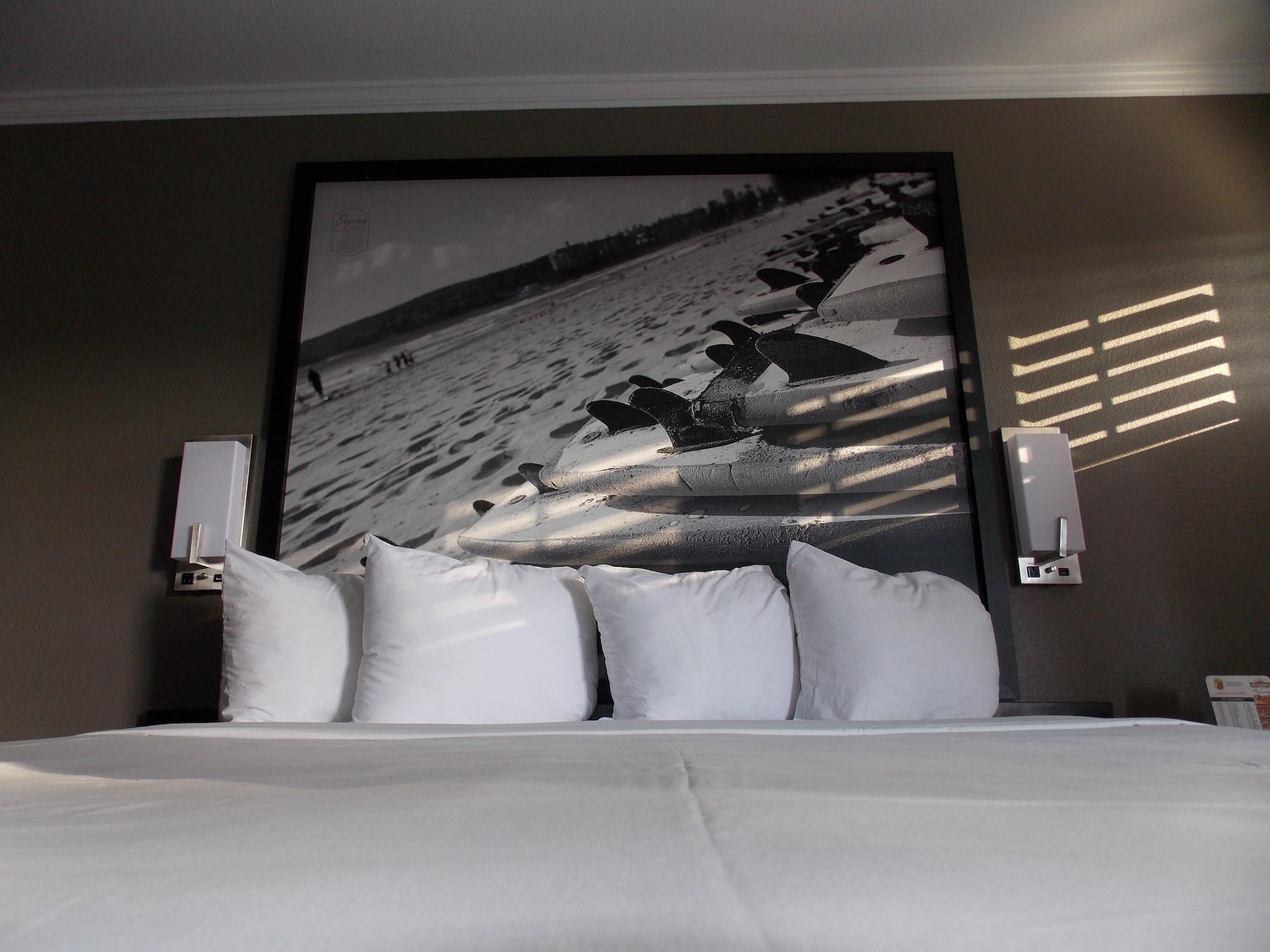 Super 8 By Wyndham Santa Cruz Beach Boardwalk Bagian luar foto