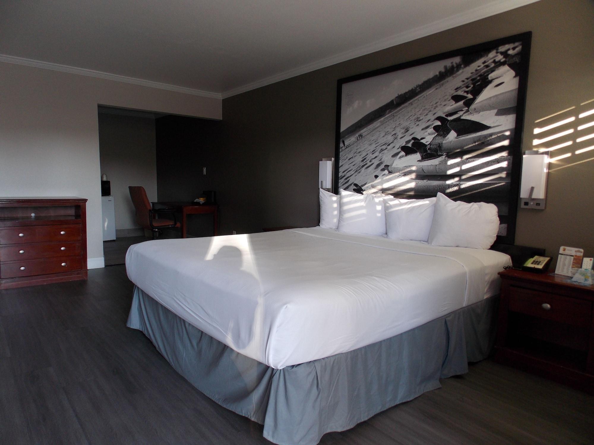 Super 8 By Wyndham Santa Cruz Beach Boardwalk Bagian luar foto