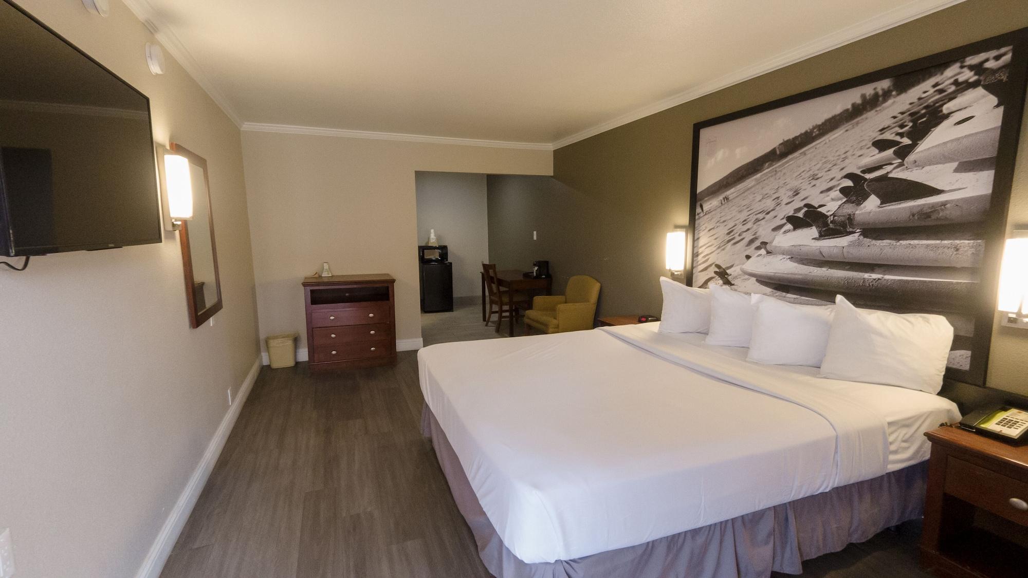 Super 8 By Wyndham Santa Cruz Beach Boardwalk Bagian luar foto